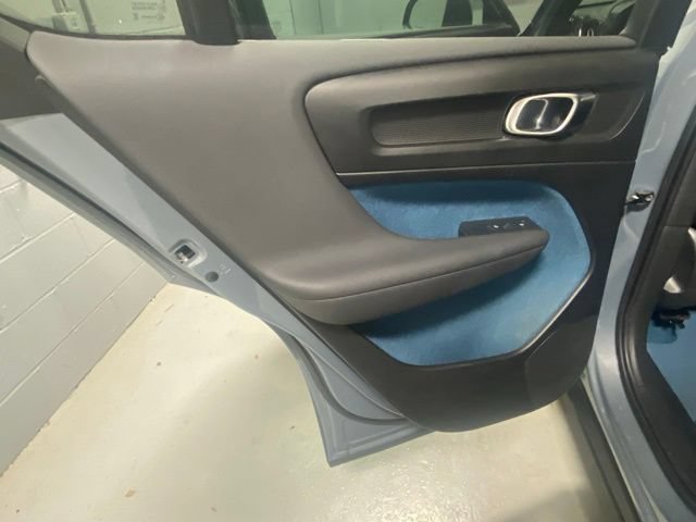 Used 2023 Volvo C40 P8 Recharge Ultimate AWD/4WD image 7