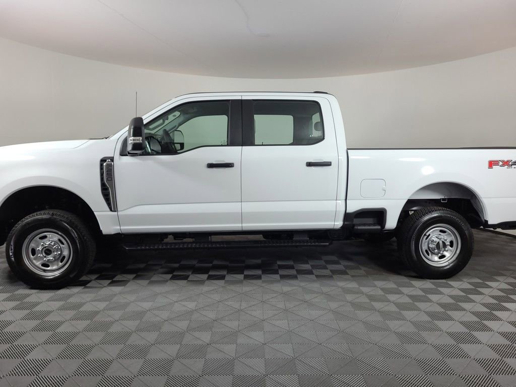 Used 2025 Ford F250 XL w/ FX4 Off-Road Package image 6