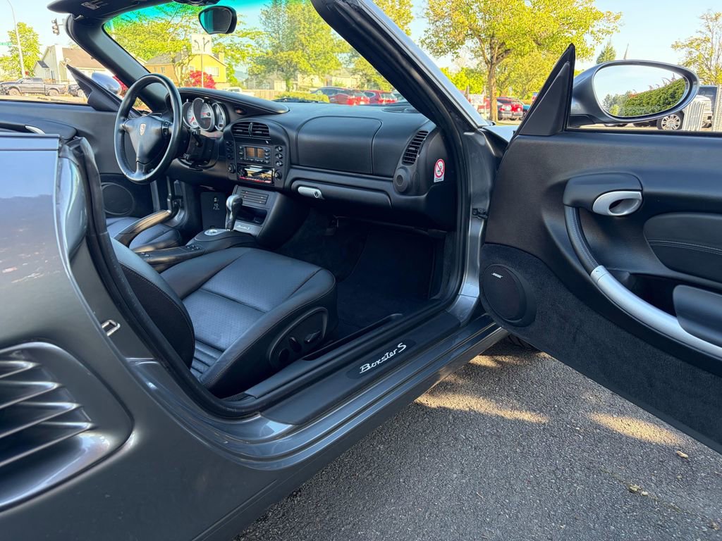 Used 2004 Porsche Boxster S RWD image 10