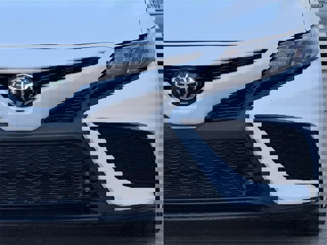 Used 2024 Toyota Camry SE image 8