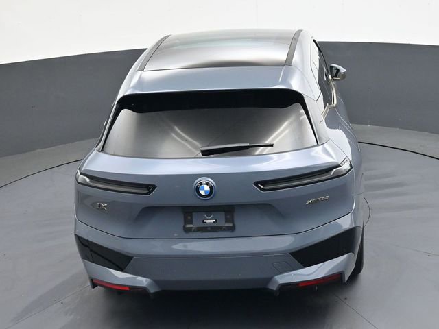 Used 2023 BMW iX xDrive50 w/ Premium Package AWD/4WD image 29