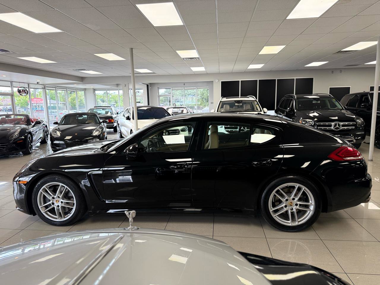 Used 2016 Porsche Panamera Edition RWD image 6