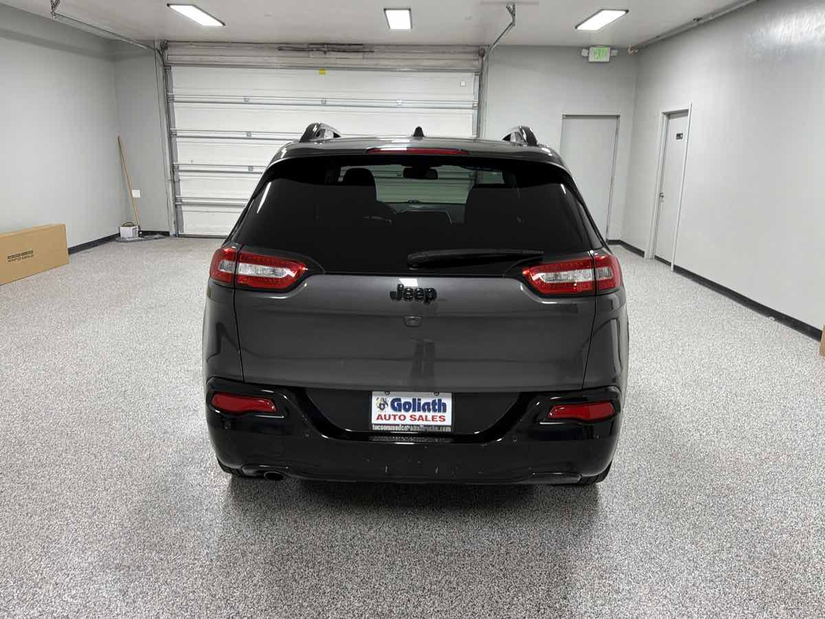 Used 2018 Jeep Cherokee Latitude image 4