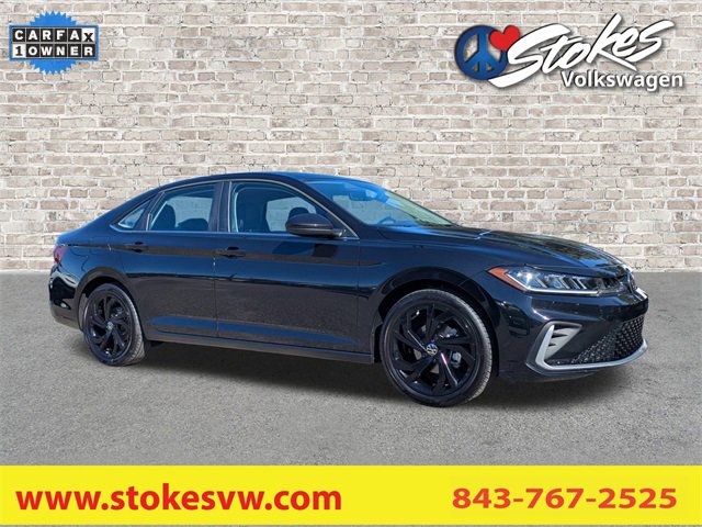 Certified 2025 Volkswagen Jetta SE w/ Sunroof Package