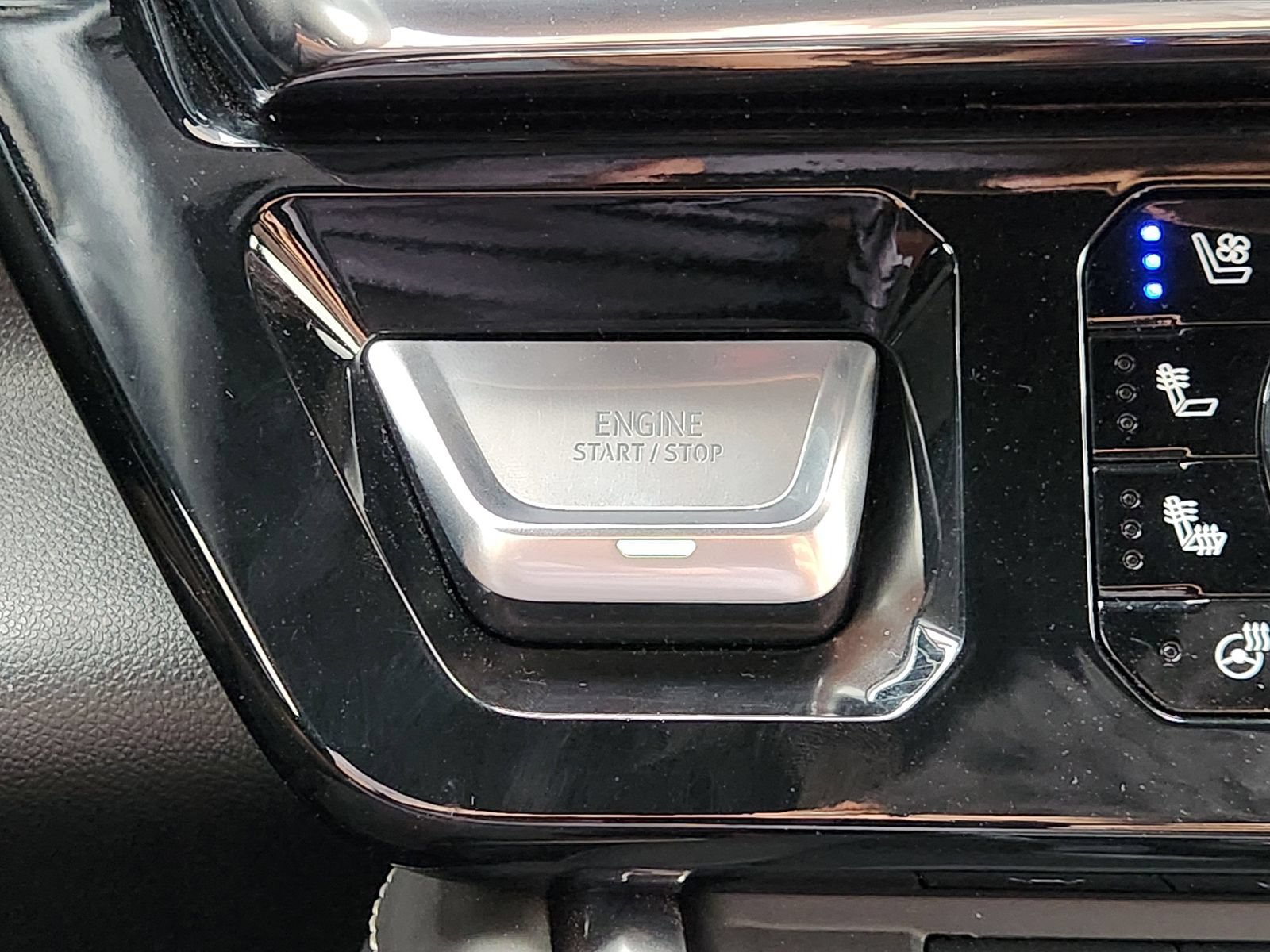 Used 2025 GMC Sierra 1500 Denali Ultimate AWD/4WD image 24