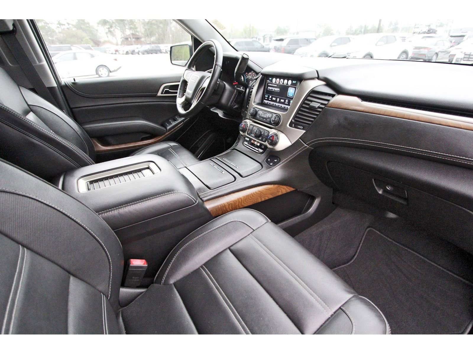 Used 2020 GMC Yukon Denali w/ Denali Ultimate Package image 28