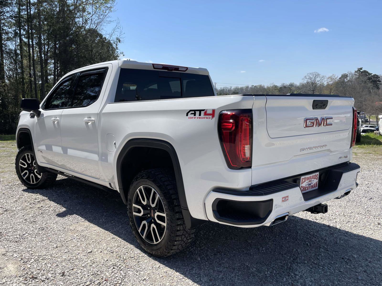 Used 2025 GMC Sierra 1500 AT4 w/ AT4 Premium Package image 25