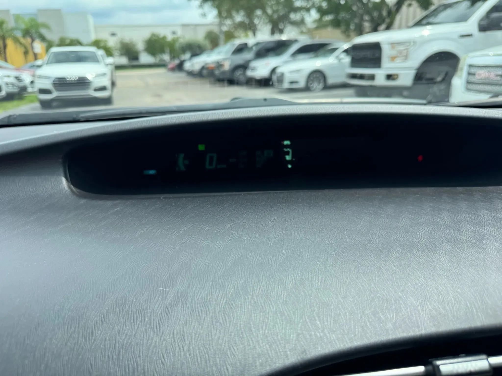 Used 2015 Toyota Prius Five image 26