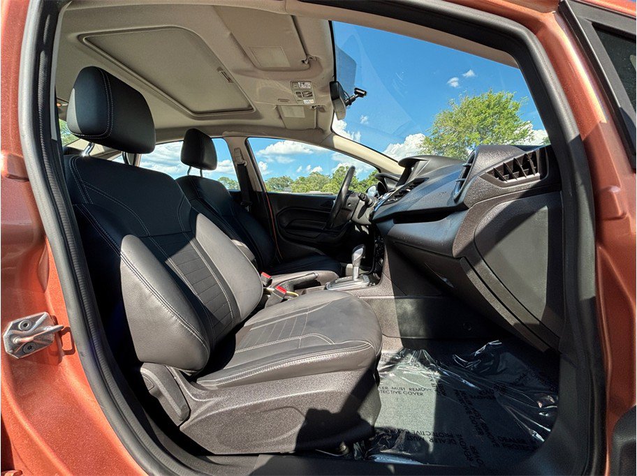 Used 2017 Ford Fiesta Titanium FWD image 38