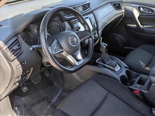 Used 2020 Nissan Rogue SV image 10