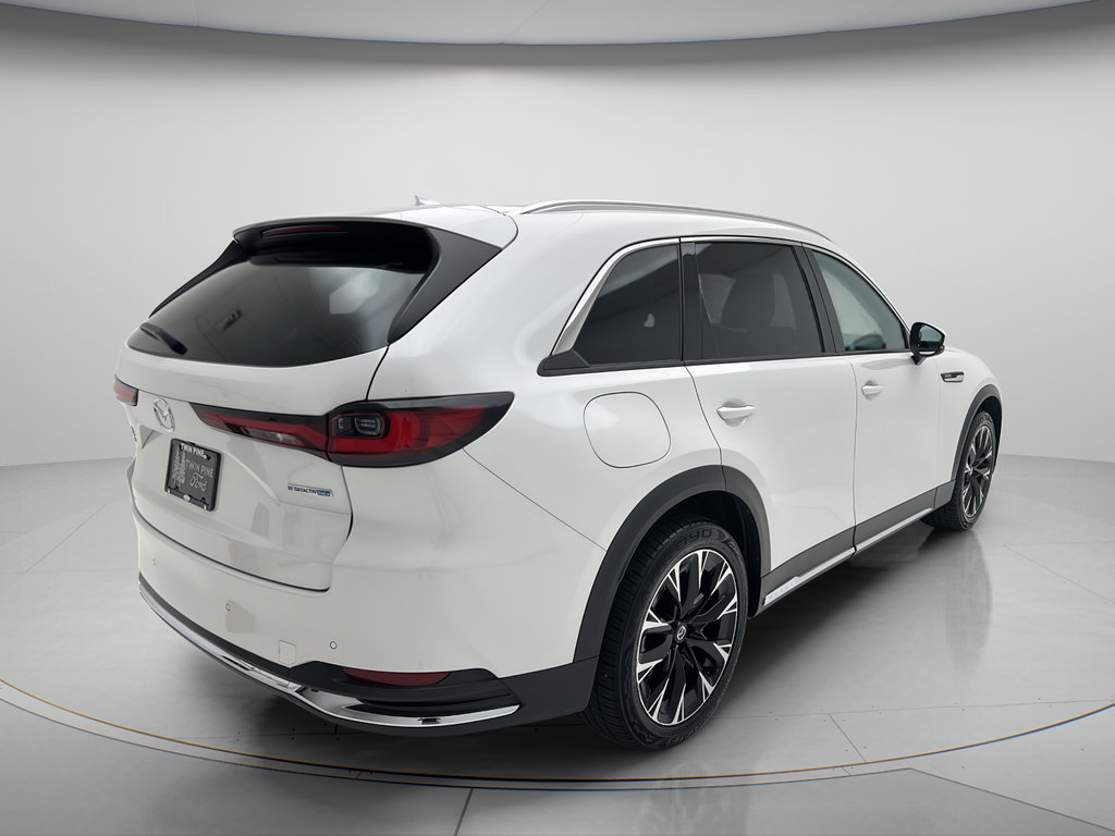 Used 2024 MAZDA CX-90 Plug-In Hybrid w/ Premium Pkg AWD/4WD image 5