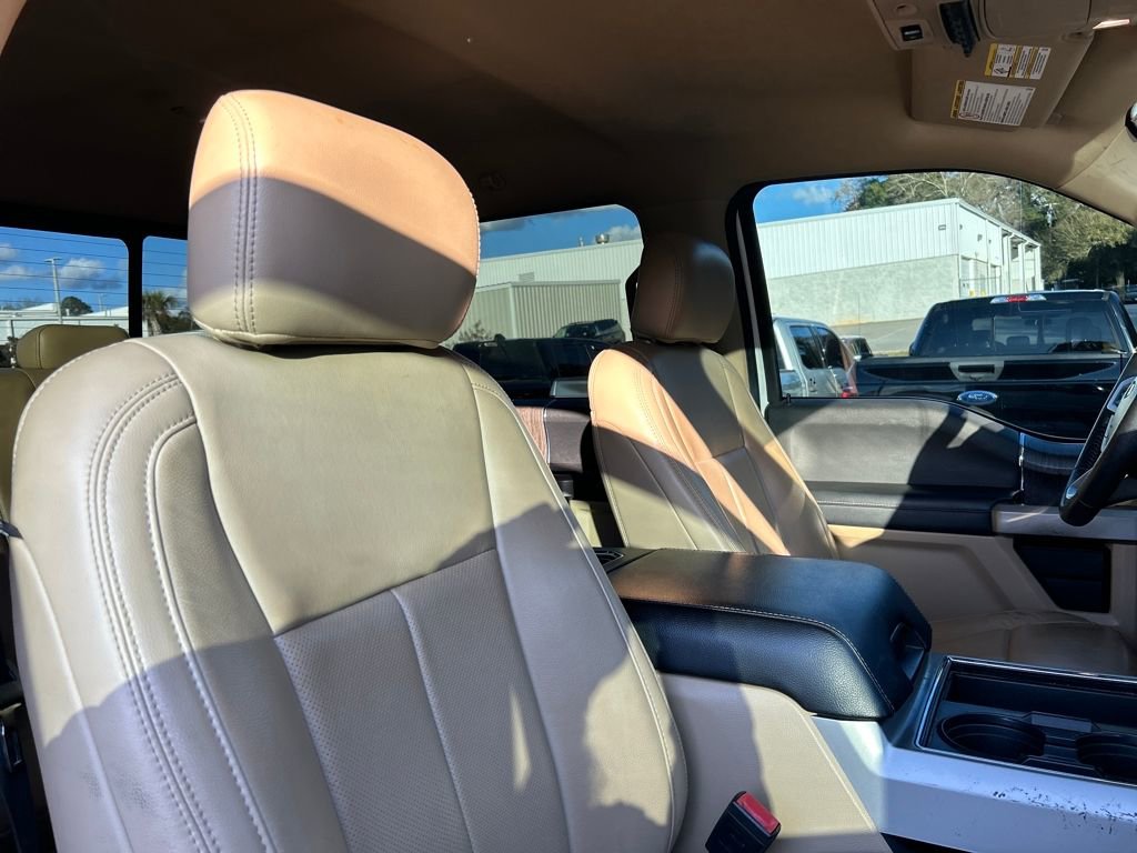 Used 2020 Ford F250 Lariat w/ Chrome Package image 13