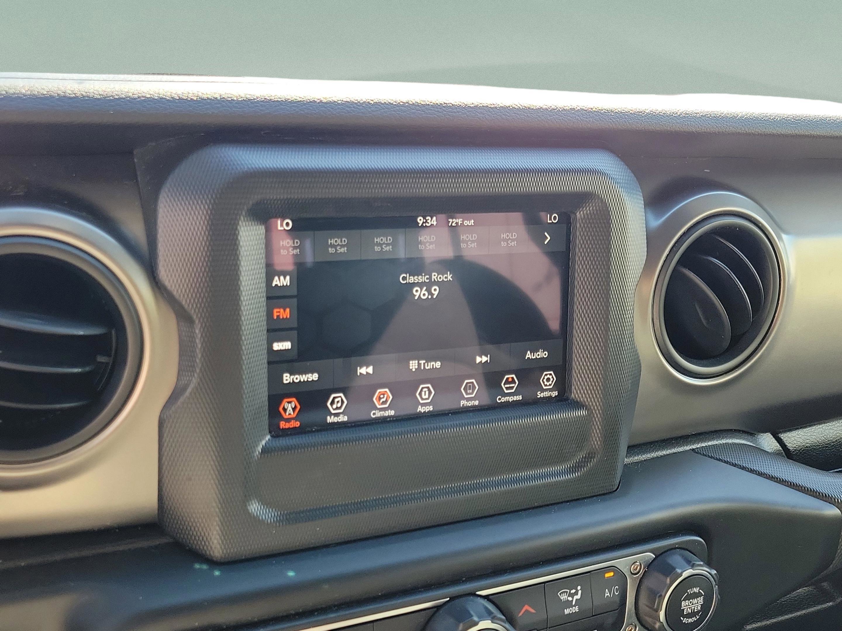 Used 2020 Jeep Gladiator Sport w/ Quick Order Package 24S AWD/4WD image 17