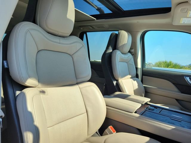 Used 2024 Lincoln Navigator L Reserve w/ Monochromatic Package image 23