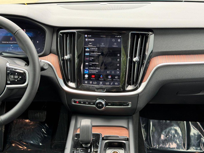 Certified 2025 Volvo V60 B5 Cross Country Plus AWD/4WD image 14