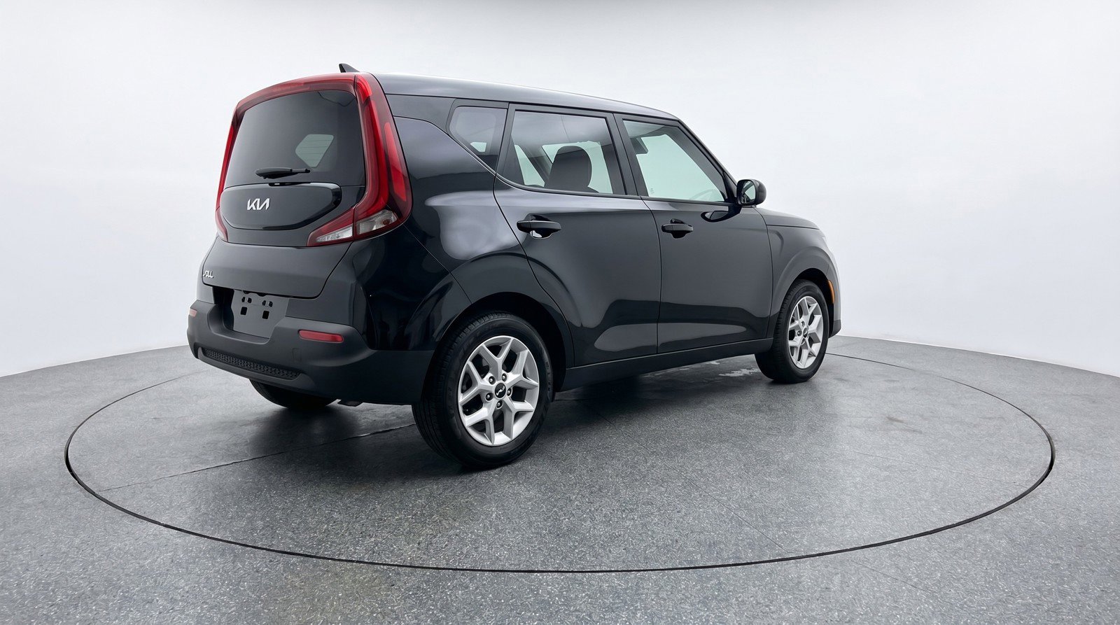 Used 2025 Kia Soul LX w/ LX Technology Package FWD image 9