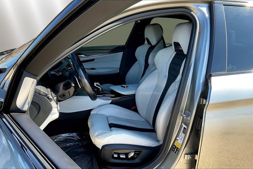 Used 2022 BMW M5 w/ Executive Package image 21