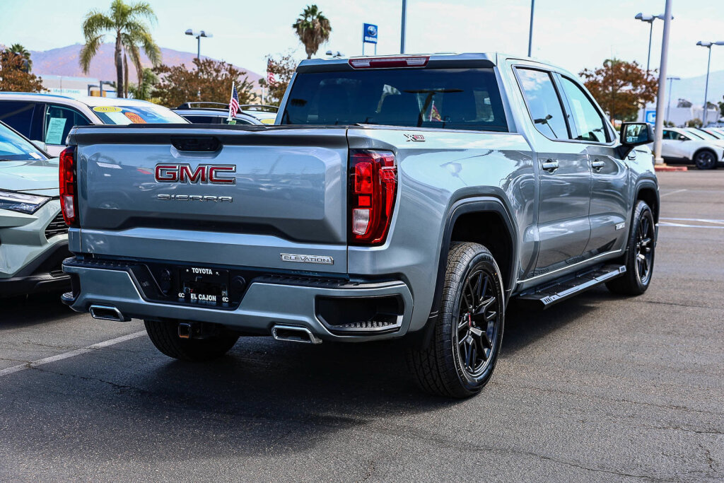 Used 2023 GMC Sierra 1500 Elevation w/ X31 Off-Road Package AWD/4WD image 21