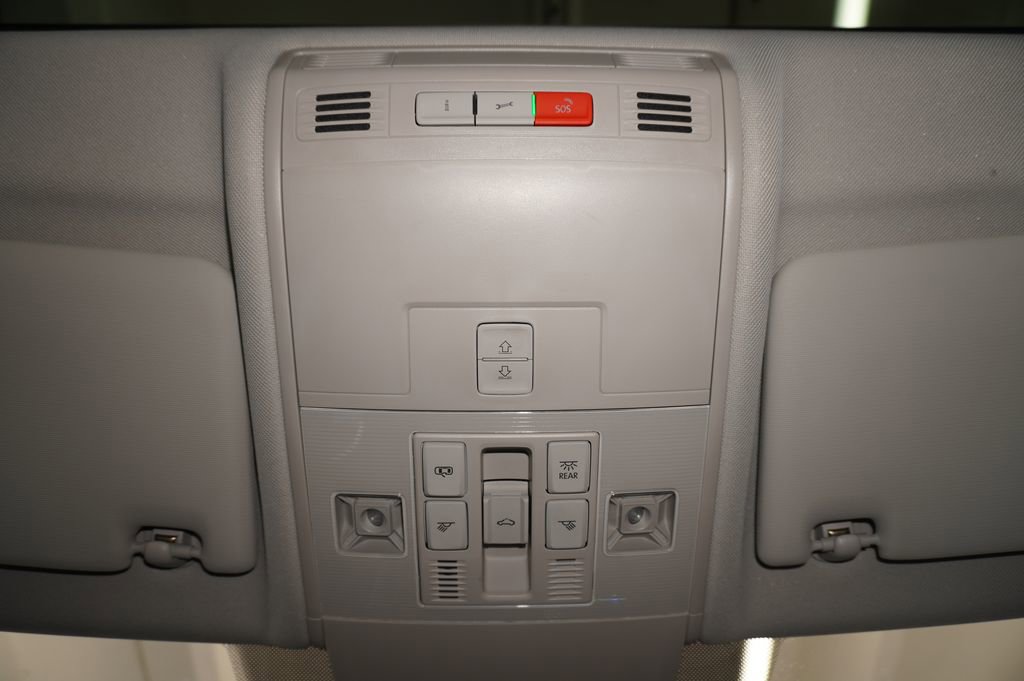 Used 2023 Volkswagen Tiguan SE image 21