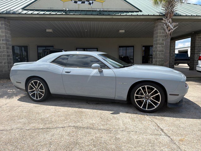Used 2022 Dodge Challenger R/T w/ Plus Package RWD image 3