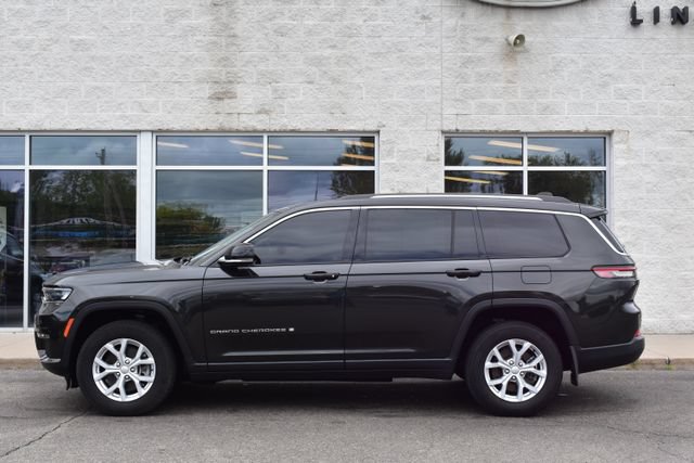 Used 2023 Jeep Grand Cherokee L Limited AWD/4WD image 2