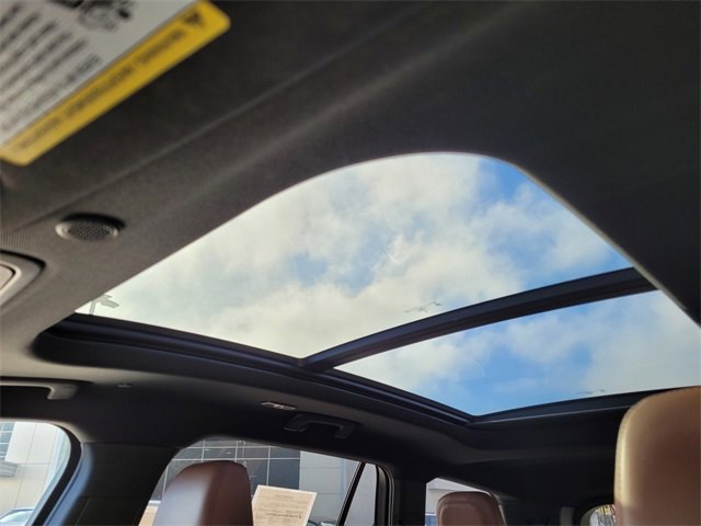 Certified 2022 Lincoln Aviator Reserve w/ Equipment Group 201A image 17