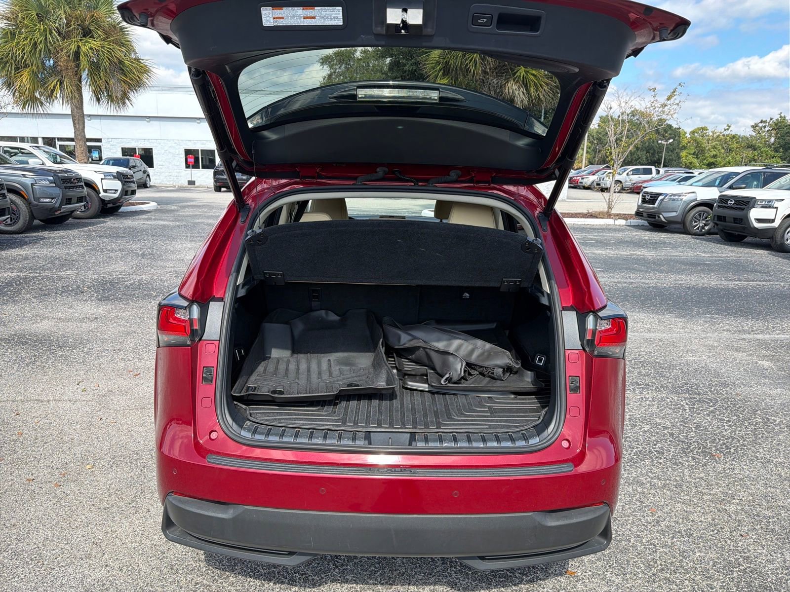 Used 2017 Lexus NX 300h AWD image 21