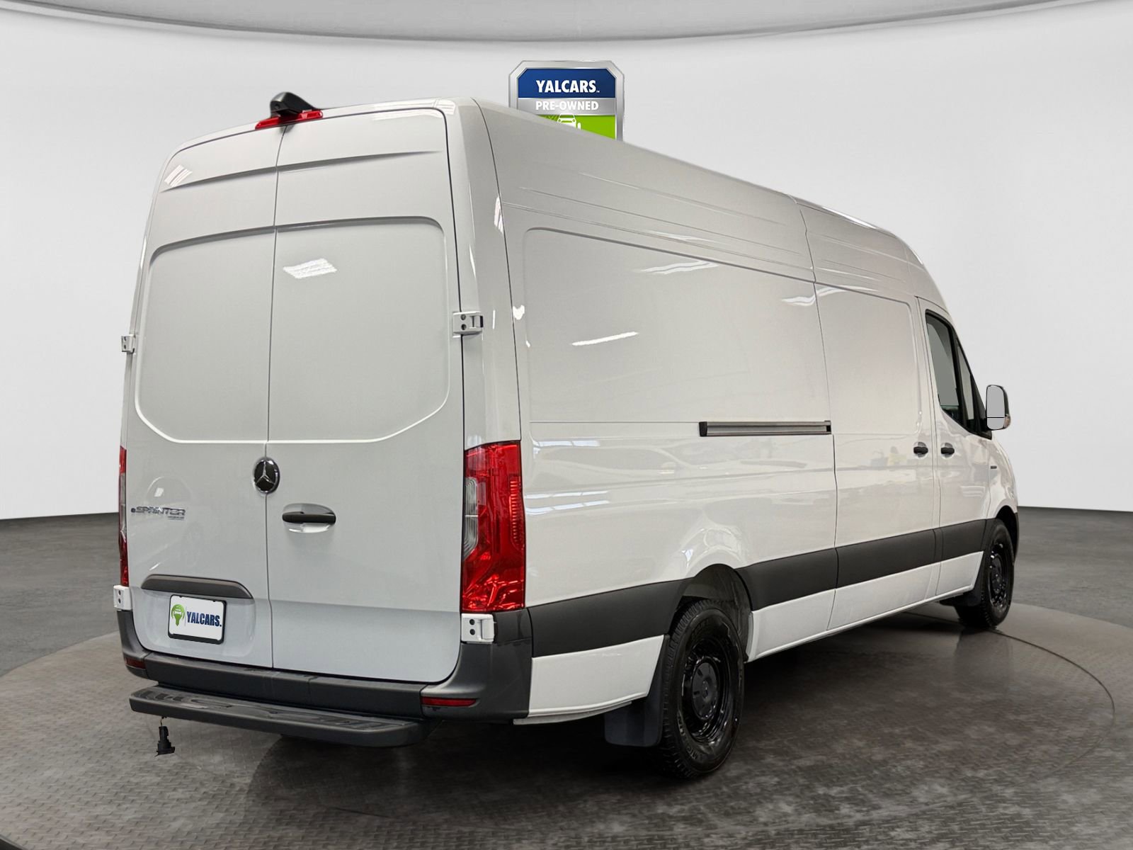 Used 2024 Mercedes-Benz eSprinter 170 Cargo image 5