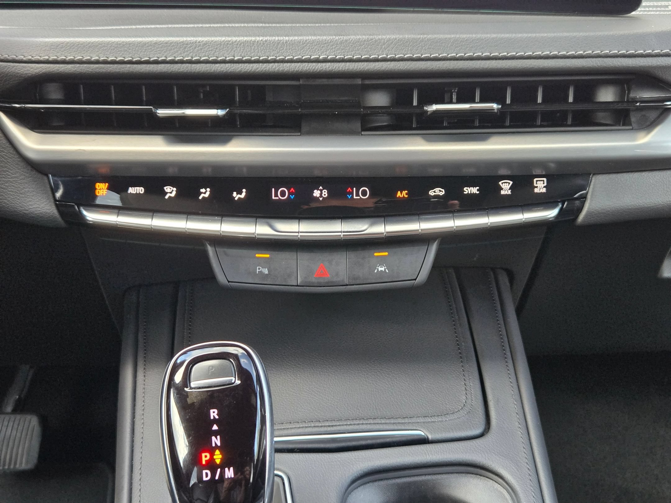 Used 2024 Cadillac XT4 Premium Luxury FWD image 19