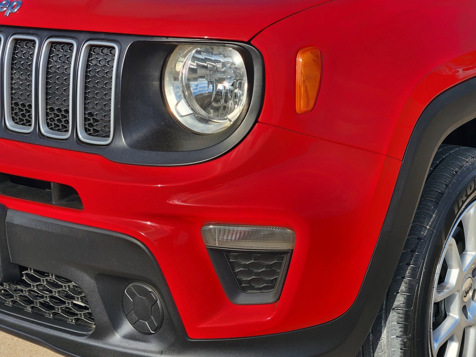 Used 2023 Jeep Renegade Latitude image 9