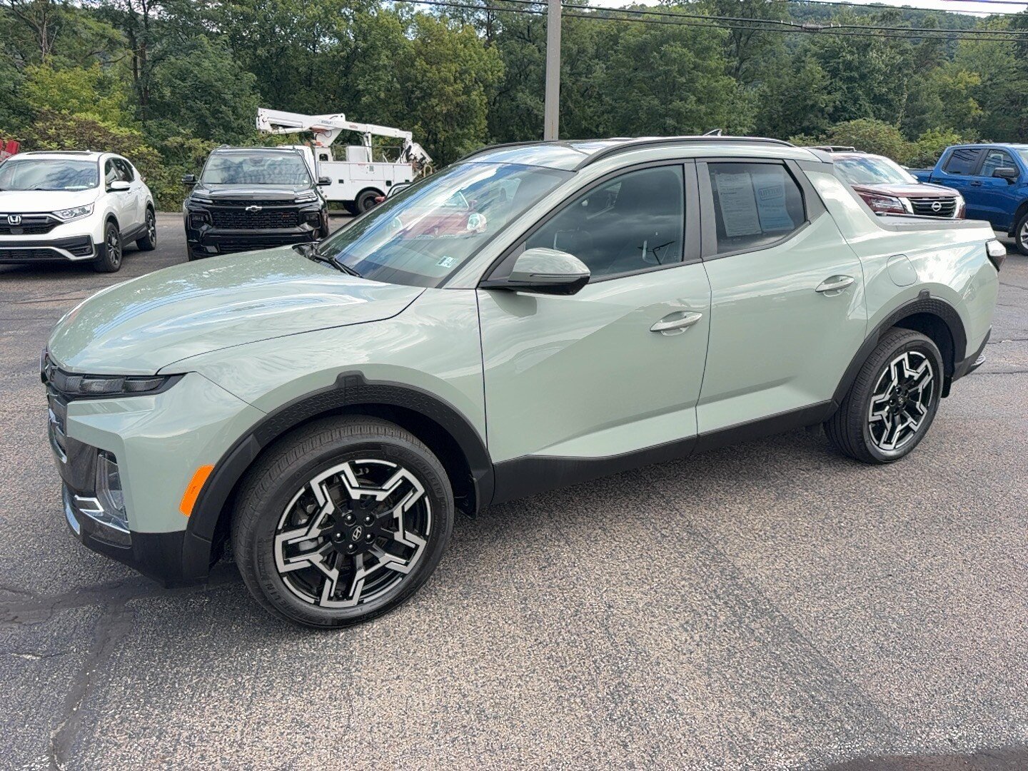 Used 2025 Hyundai Santa Cruz Limited AWD/4WD image 4