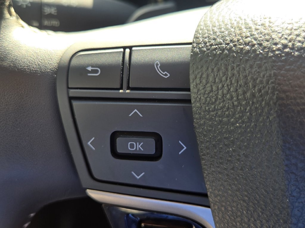 Used 2025 Toyota Camry SE w/ Multimedia Upgrade Package FWD image 24