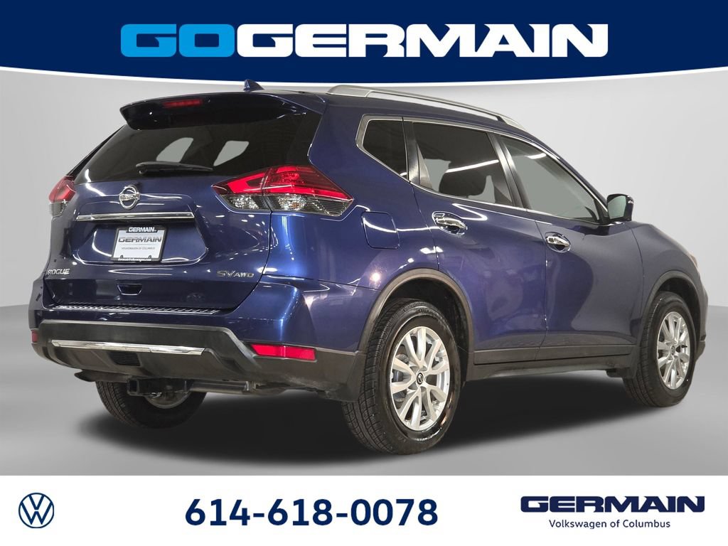 Used 2017 Nissan Rogue SV w/ SV Premium Package AWD/4WD image 8