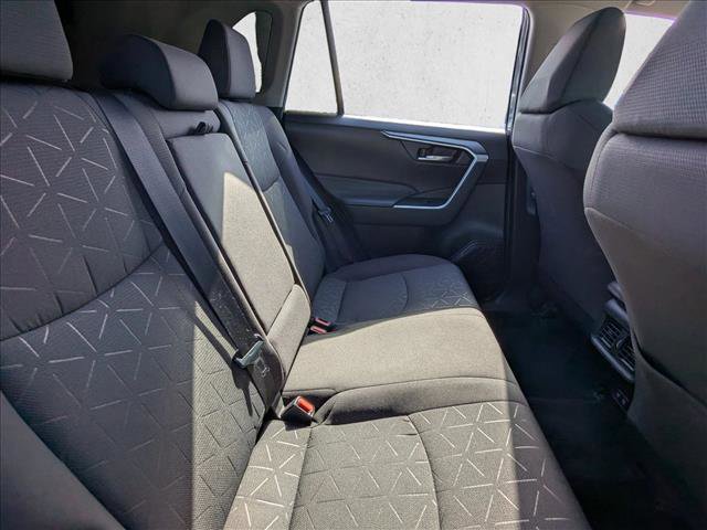 Used 2021 Toyota RAV4 XLE w/ Convenience Package image 19