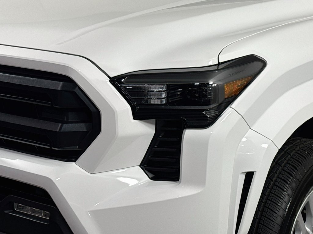 Used 2026 Toyota Tacoma SR5 RWD image 3