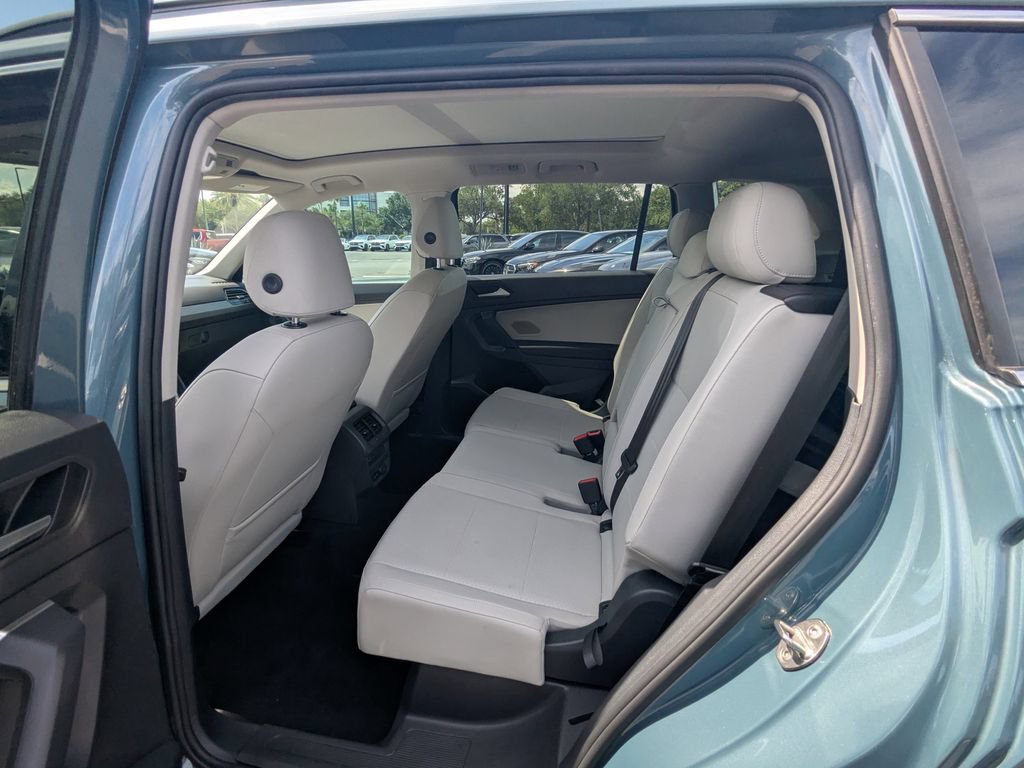 Used 2019 Volkswagen Tiguan SE w/ Panoramic Sunroof Package FWD image 25