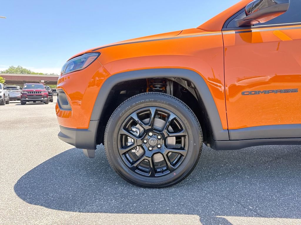 New 2026 Jeep Compass Latitude image 9