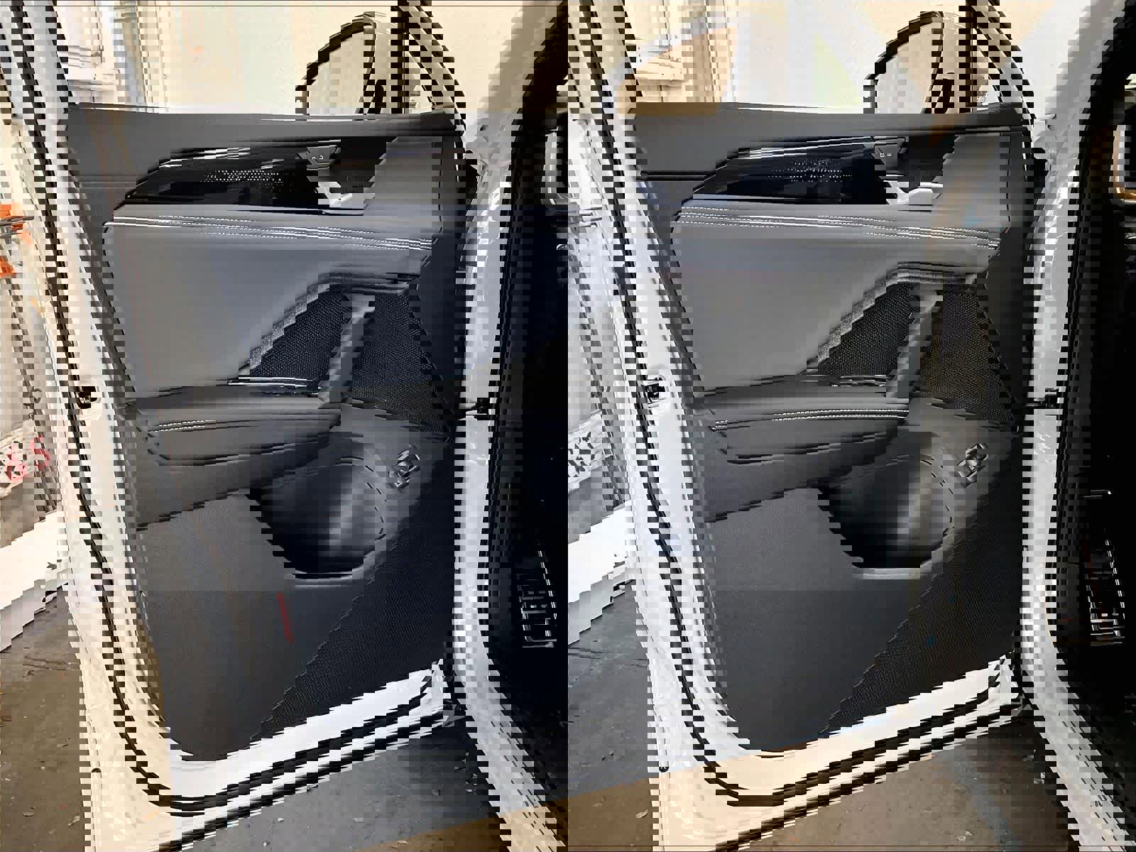 New 2026 Volkswagen Tiguan SEL R-Line image 23