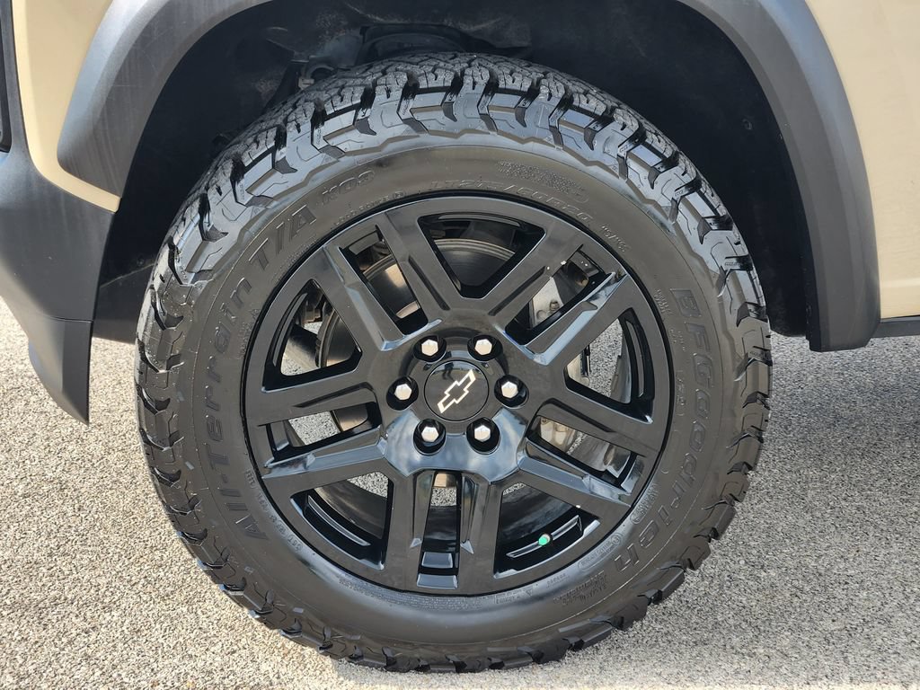 Used 2024 Chevrolet Colorado Trail Boss w/ Technology Package AWD/4WD image 10
