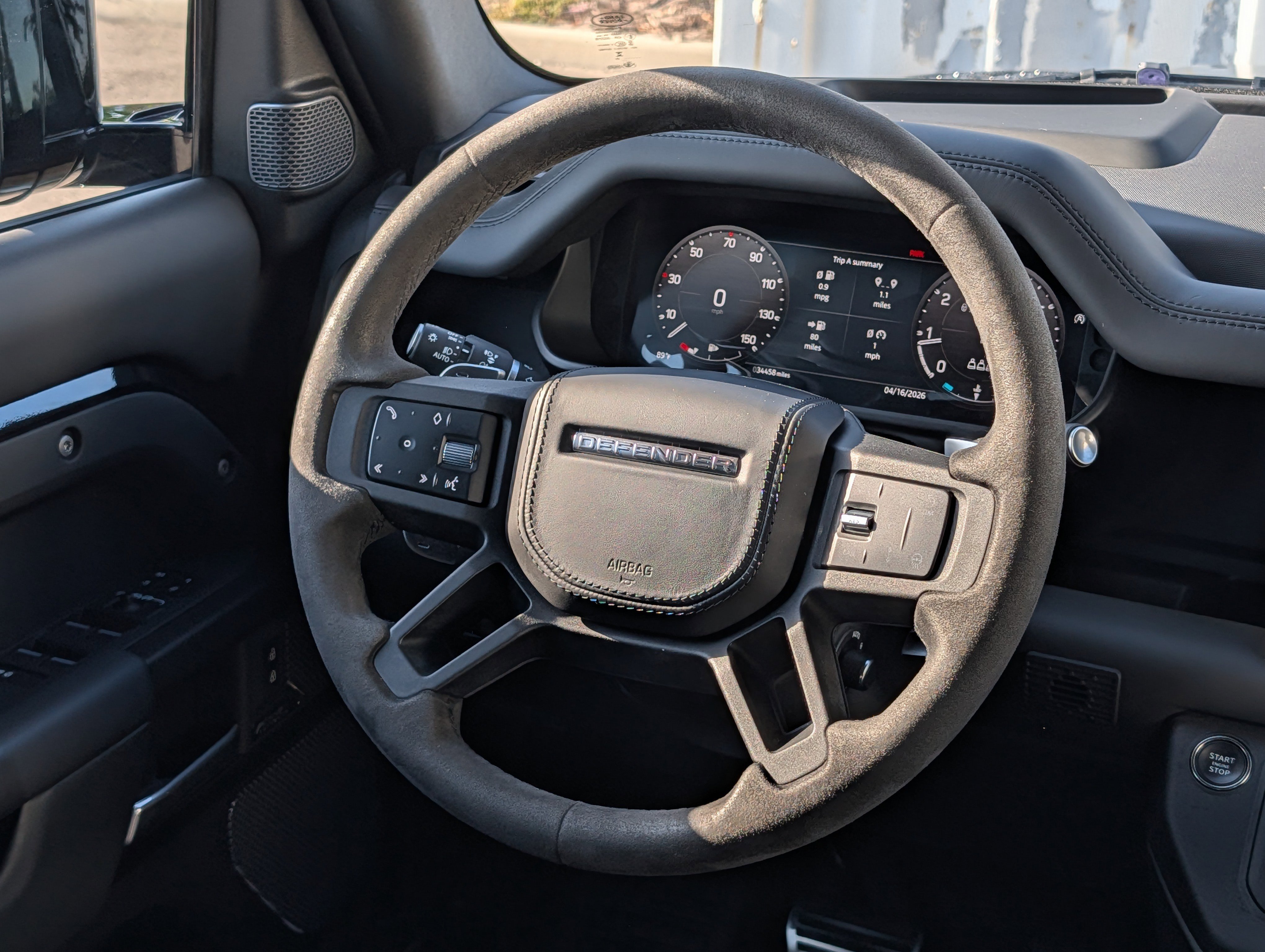 Used 2023 Land Rover Defender 110 V8 image 17