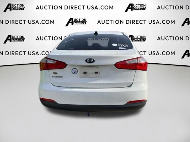 Used 2016 Kia Forte LX image 9