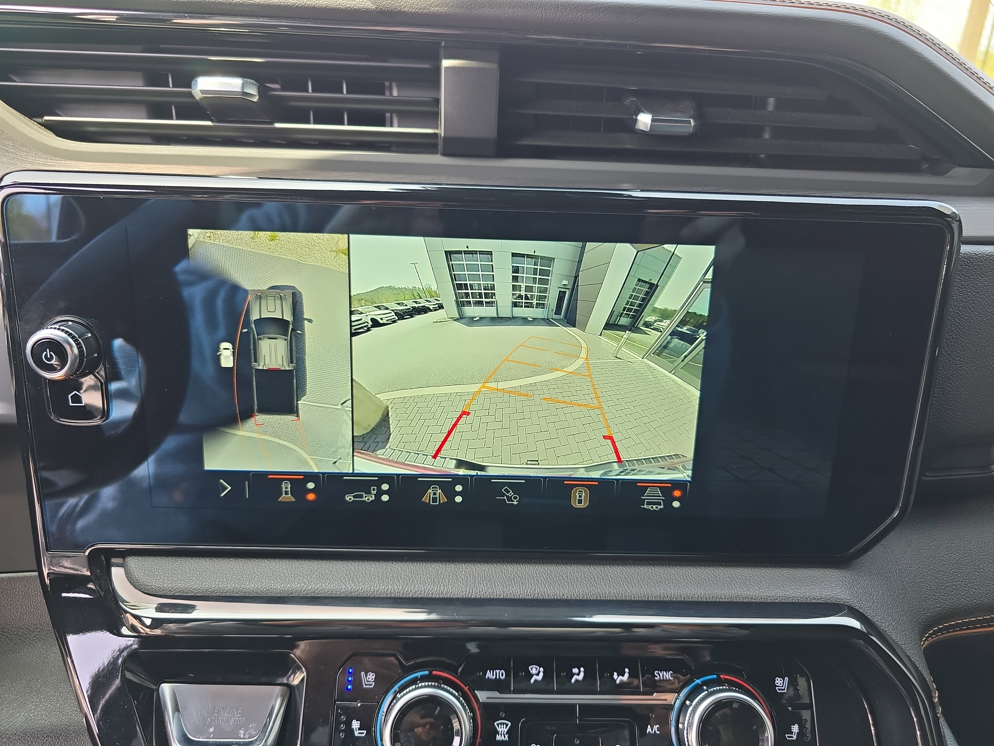 Used 2024 GMC Sierra 2500 AT4 w/ AT4 Premium Plus Package image 26