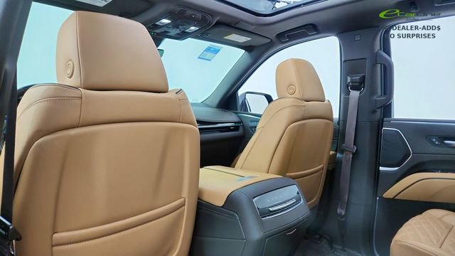 Used 2023 Cadillac Escalade ESV Premium Luxury image 35