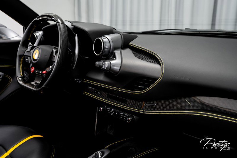 Used 2022 Ferrari F8 Tributo image 43