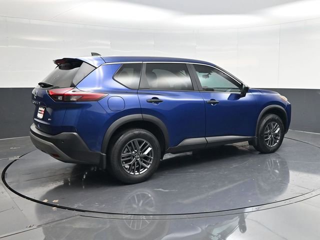 Used 2023 Nissan Rogue S AWD/4WD image 3