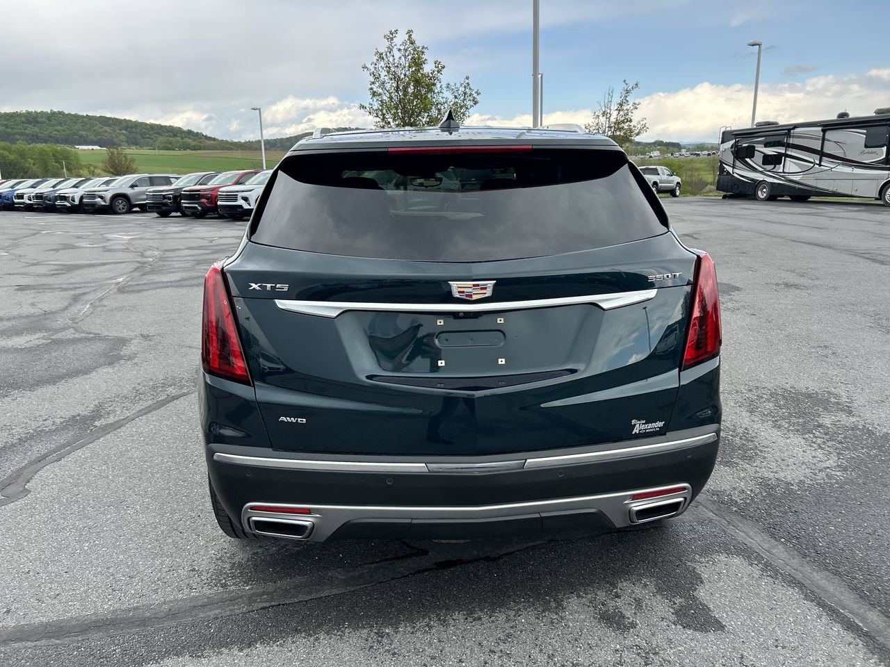 Used 2024 Cadillac XT5 Premium Luxury w/ Technology Package AWD/4WD image 6