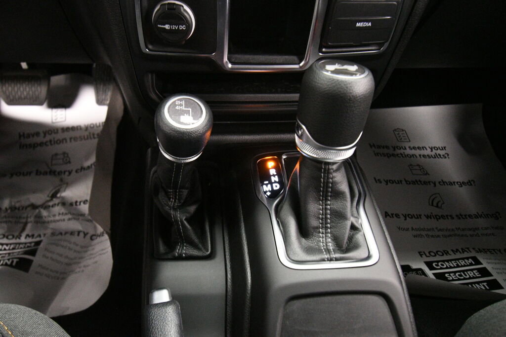 Used 2024 Jeep Wrangler Sport image 17