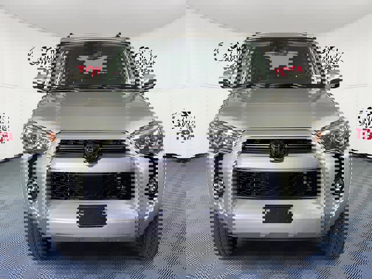 Used 2023 Toyota 4Runner SR5 image 3