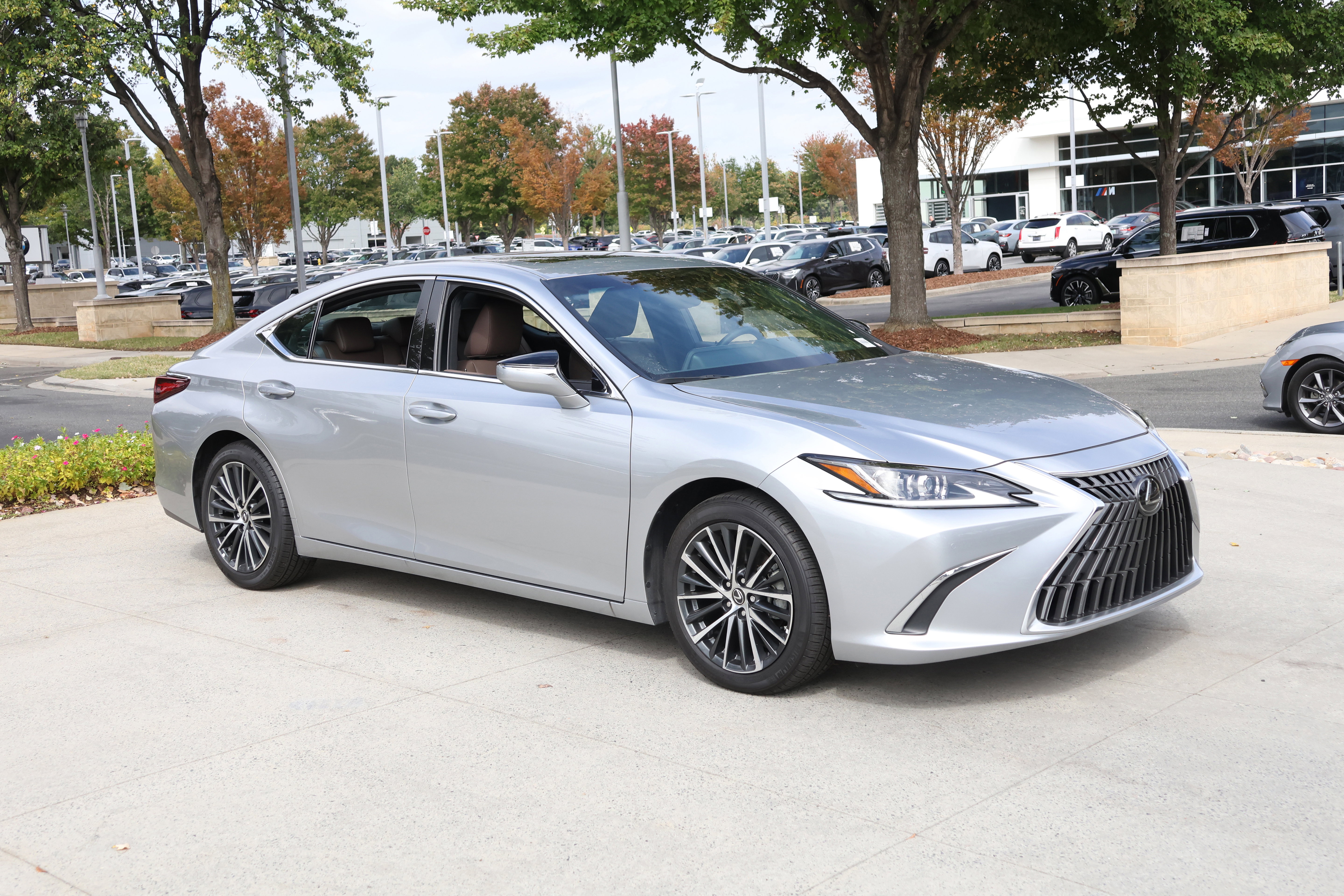 Used 2025 Lexus ES 350 w/ Premium Package video 2