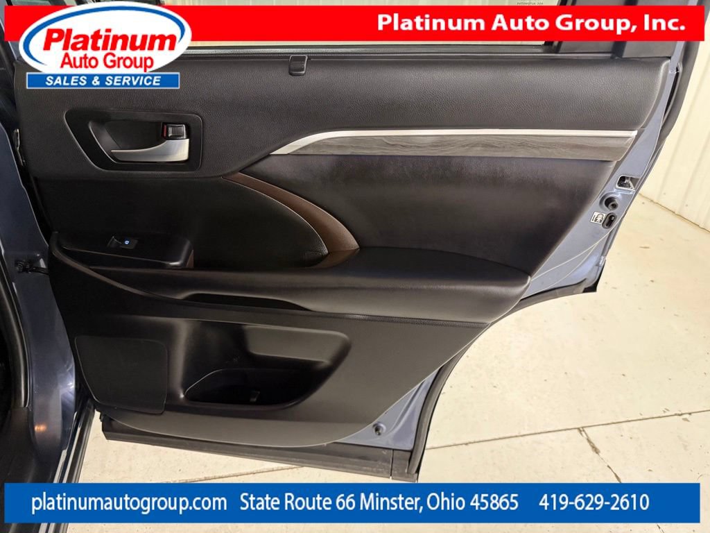 Used 2019 Toyota Highlander Limited Platinum AWD/4WD image 41